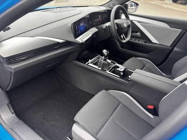 Vauxhall Astra 5dr 1.2 Turbo 130ps Griffin