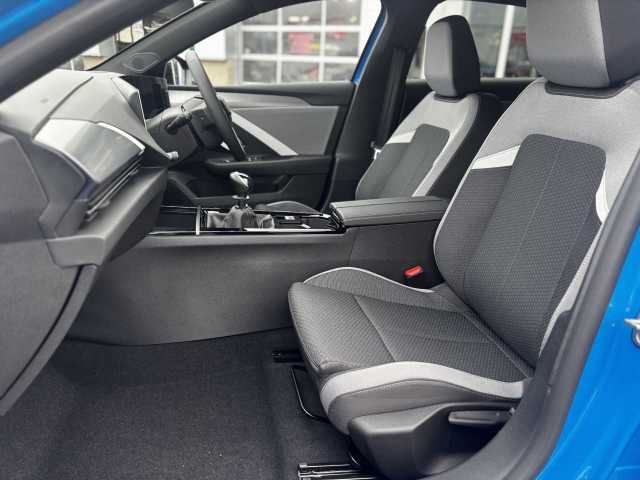 Vauxhall Astra 5dr 1.2 Turbo 130ps Griffin