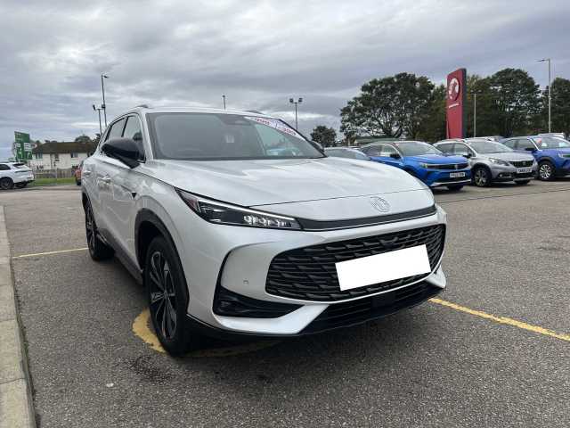 MG Motor UK HS 1.5 Trophy Hatchback Petrol White