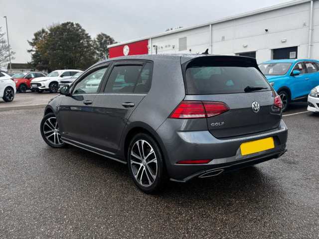 Volkswagen Golf 1.5 R-Line Tsi Evo