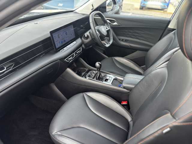 2025 MG Motor UK HS 1.5 Trophy