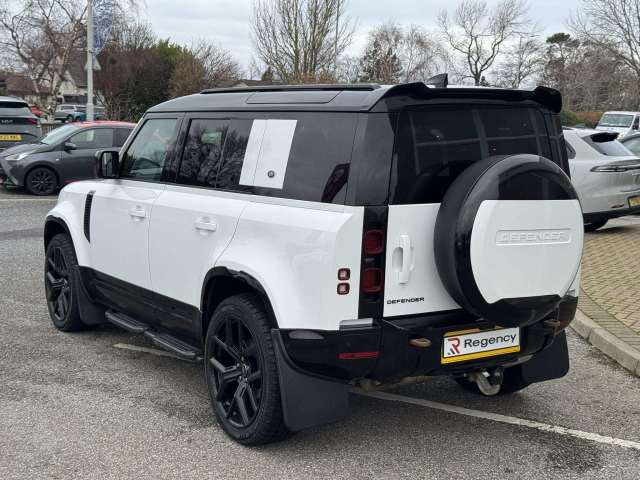 Land Rover Defender 3.0 X-Dynamic S D Mhev A