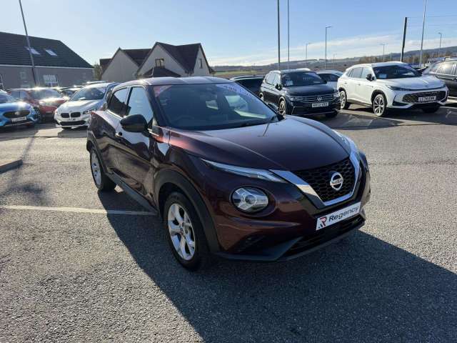 Nissan Juke 1.0 N-Connecta Dig-T S-A Hatchback Petrol Red