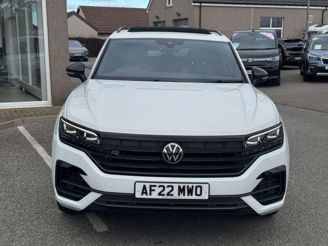 2022 Volkswagen Touareg 3.0 V6 Black Edition Tdi A