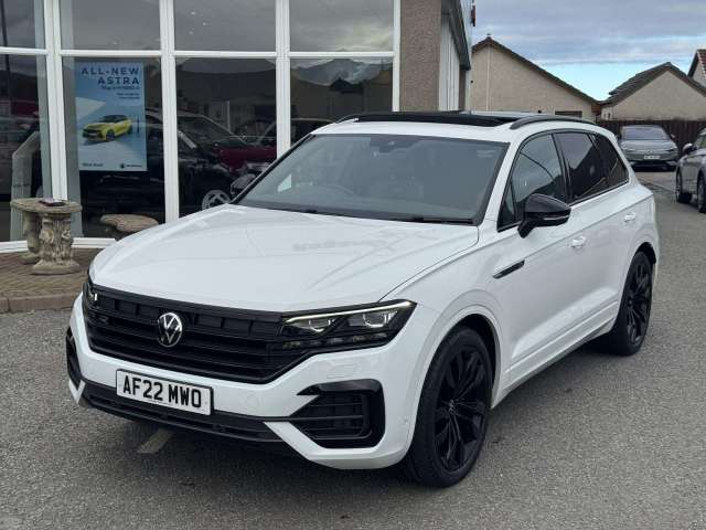 2022 Volkswagen Touareg 3.0 V6 Black Edition Tdi A