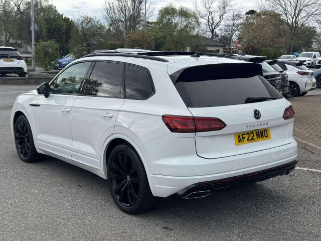 2022 Volkswagen Touareg 3.0 V6 Black Edition Tdi A