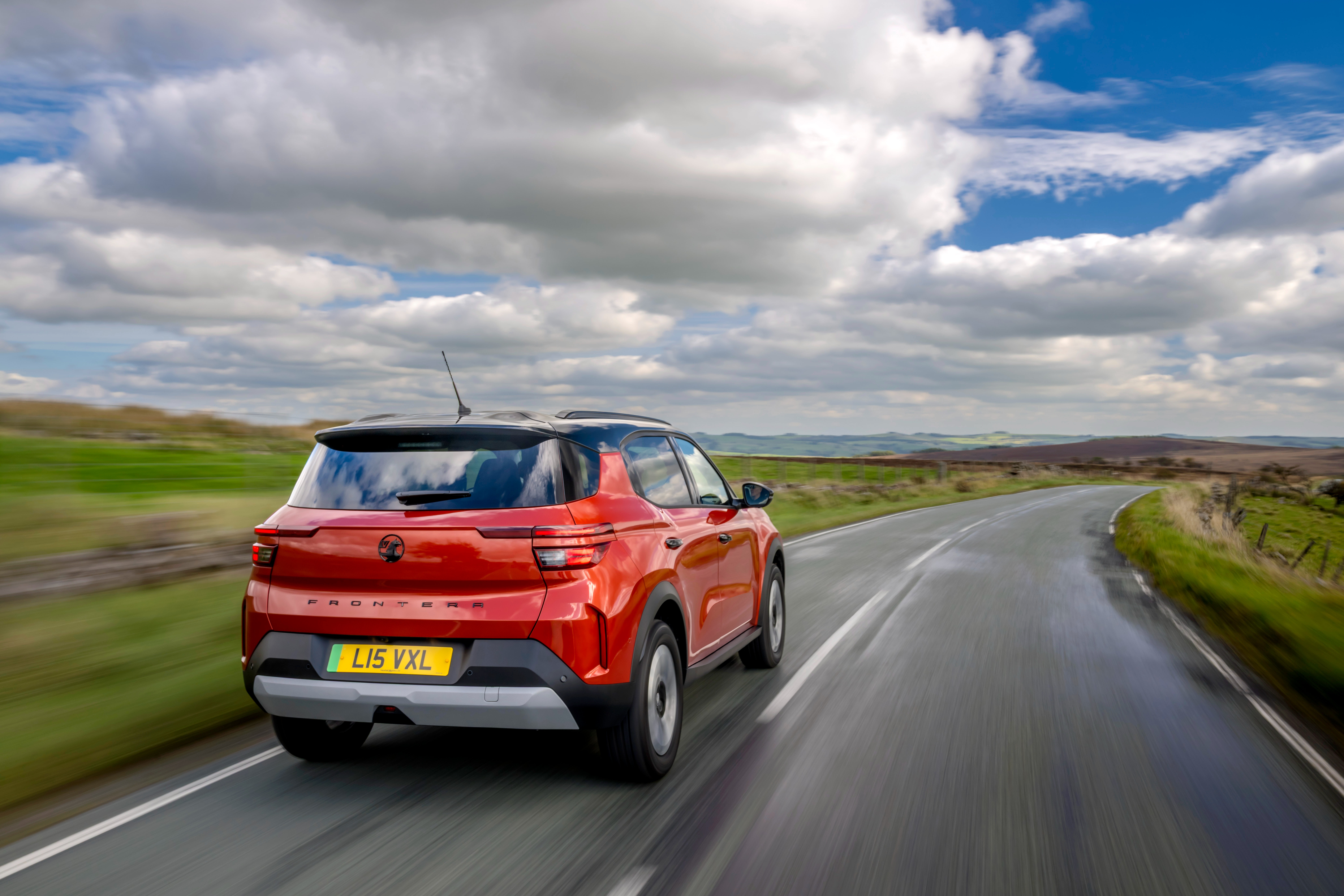 VAUXHALL FRONTERA AWARDED ‘VALUE CAR OF THE YEAR’ AT NEWS UK MOTOR AWARDS 2025